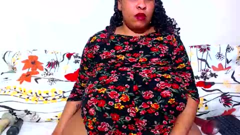 Snapshot of sexyebonylove89 chatting on 2, 10, 2025 sexyebonylove89 online show from 2, 10, 2025
