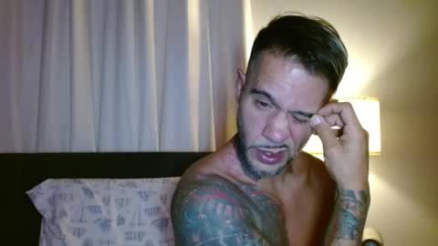 Snapshot of sexyfitdaddy chatting on 13, 9, 2025 Sexy Fit Daddy online show from 13, 9, 2025