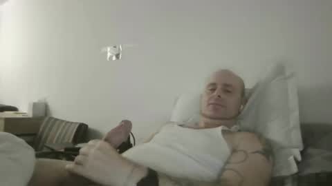 Snapshot of sexyfredy7722 chatting on 24, 10, 2025 sexyfredy7722 online show from 24, 10, 2025