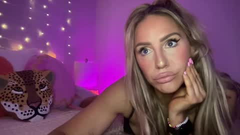 Snapshot of sexygoodvibebabe69 chatting on 7, 1, 2025 Ashley Love online show from 7, 1, 2025