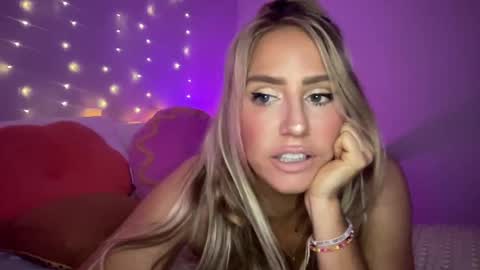 Snapshot of sexygoodvibebabe69 chatting on 8, 1, 2025 Ashley Love online show from 8, 1, 2025