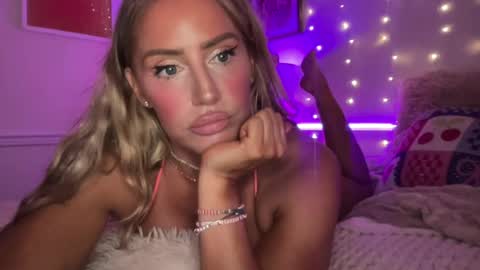 Ashley Love online show from 3, 7, 2026