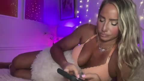 Ashley Love online show from 1, 8, 2026