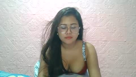 sexyjessa20 online show from 28, 7, 2026