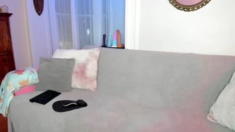 Peaches  Justin online show from 29, 9, 2025