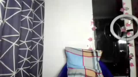 Snapshot of sexykuchie889 chatting on 4, 8, 2026 malia online show from 4, 8, 2026