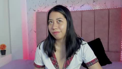 Snapshot of sexylaurita4u chatting on 24, 10, 2025 laura online show from 24, 10, 2025