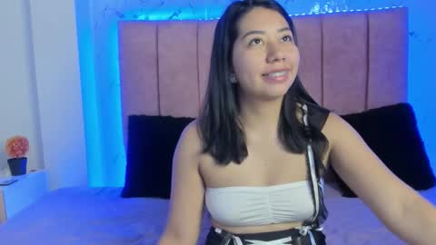 Snapshot of sexylaurita4u chatting on 30, 10, 2025 laura online show from 30, 10, 2025