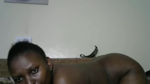 Snapshot of sexylavine_ chatting on 14, 12, 2025 sexylavine_ online show from 14, 12, 2025