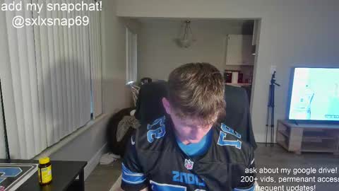 Snapshot of sexylax69 chatting on 6, 10, 2025 sexylax69 online show from 6, 10, 2025