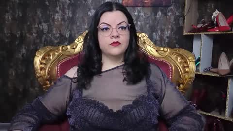 Mistress Lilian Lestrange online show from 19, 4, 2026