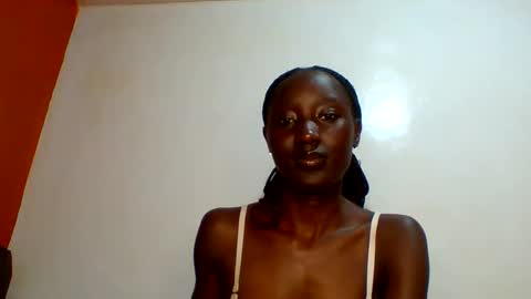 Snapshot of sexylucia5 chatting on 29, 5, 2026 sexylucia5 online show from 29, 5, 2026