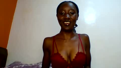 Snapshot of sexylucia5 chatting on 1, 6, 2026 sexylucia5 online show from 1, 6, 2026