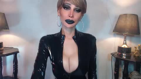 Queen Sofia online show from 29, 4, 2026