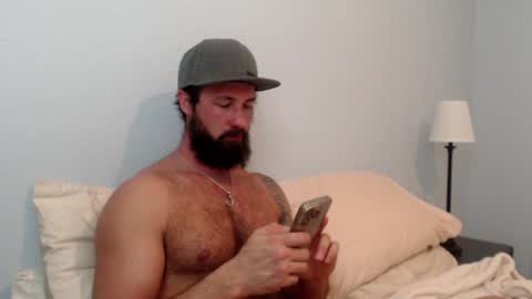 Snapshot of sexymanmk26 chatting on 23, 1, 2025 lets go private im ready to play pvt cum online show from 23, 1, 2025