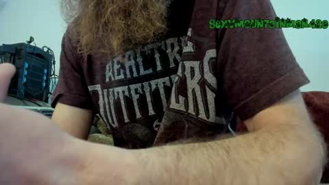 Snapshot of sexymountainman420 chatting on 13, 4, 2026 Sexymountainman420 online show from 13, 4, 2026