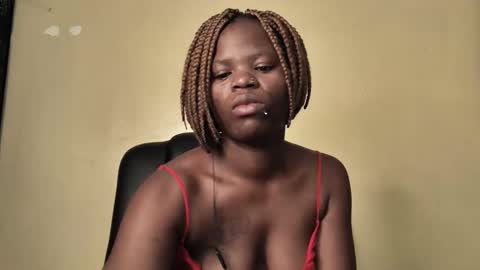 Snapshot of sexynina25 chatting on 3, 10, 2025 nina online show from 3, 10, 2025