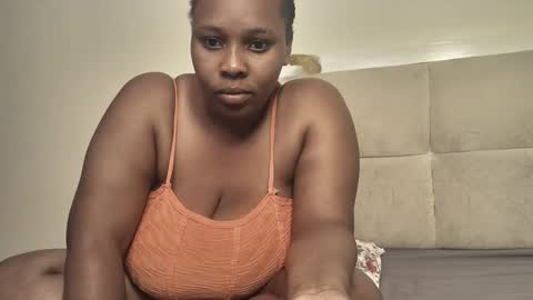 Snapshot of sexynina25 chatting on 11, 10, 2025 nina online show from 11, 10, 2025
