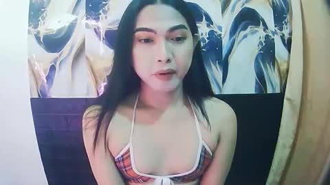 Snapshot of sexypetiteraine chatting on 28, 4, 2026 sexypetiteraine online show from 28, 4, 2026