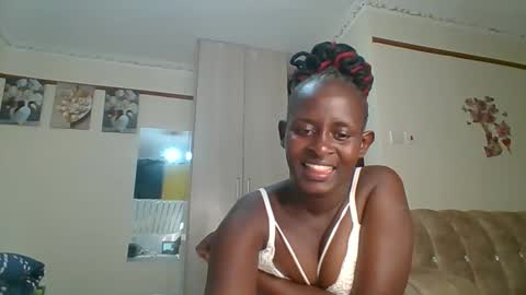 Snapshot of sexyreddebony chatting on 1, 1, 2025 sexyreddebony online show from 1, 1, 2025