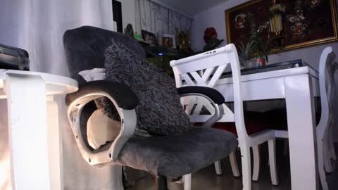    online show from 19, 1, 2025