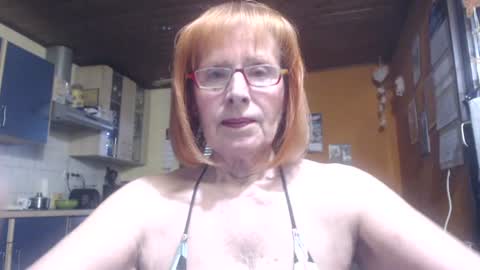 Snapshot of sexysilvie3112 chatting on 21, 6, 2026 Silvie online show from 21, 6, 2026