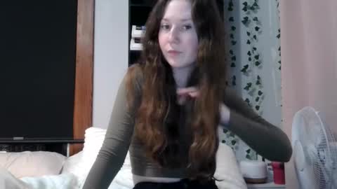 Snapshot of sexystephanie04 chatting on 28, 9, 2025 sexystephanie04 online show from 28, 9, 2025