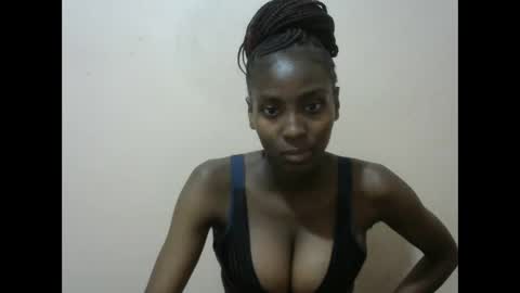 Snapshot of sexytinyy chatting on 17, 5, 2026 maria online show from 17, 5, 2026
