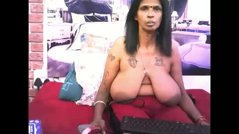 sexyva4u2luv online show from 25, 11, 2025