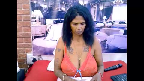 Snapshot of sexyva4u2luv chatting on 4, 5, 2026 sexyva4u2luv online show from 4, 5, 2026