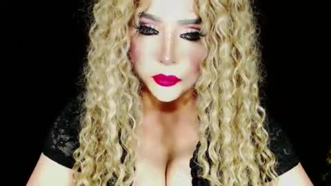 Audrey Maristela online show from 14, 9, 2025