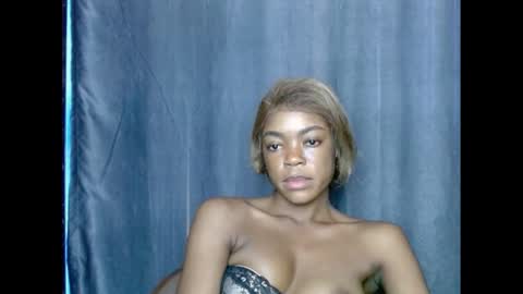 Snapshot of sexyxbunnyxx chatting on 23, 2, 2025 Blue online show from 23, 2, 2025