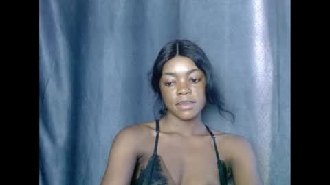 Snapshot of sexyxbunnyxx chatting on 25, 2, 2025 Blue online show from 25, 2, 2025
