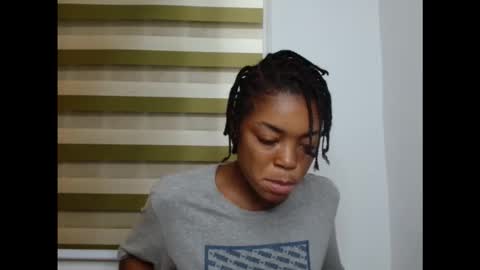 Snapshot of sexyxbunnyxx chatting on 5, 10, 2025 Blue online show from 5, 10, 2025