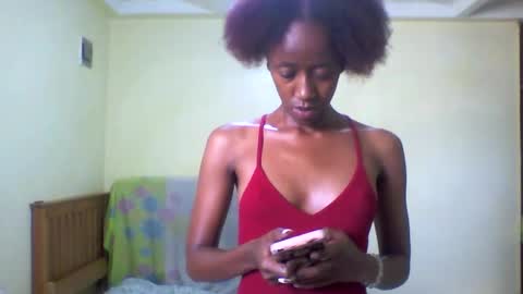 Snapshot of sexyy_tiny chatting on 3, 1, 2025 Mel online show from 3, 1, 2025