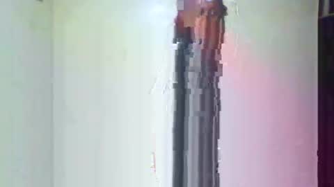 Snapshot of sexyy_tiny chatting on 4, 2, 2025 Mel online show from 4, 2, 2025