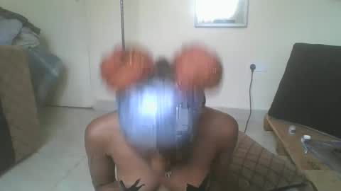 Snapshot of sexyy_tiny chatting on 13, 9, 2025 Mel online show from 13, 9, 2025