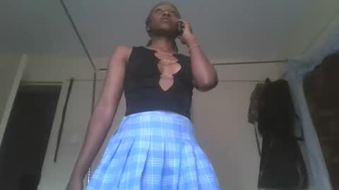 Snapshot of sexyy_tiny chatting on 15, 9, 2025 Mel online show from 15, 9, 2025