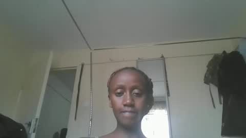 Snapshot of sexyy_tiny chatting on 24, 9, 2025 Mel online show from 24, 9, 2025