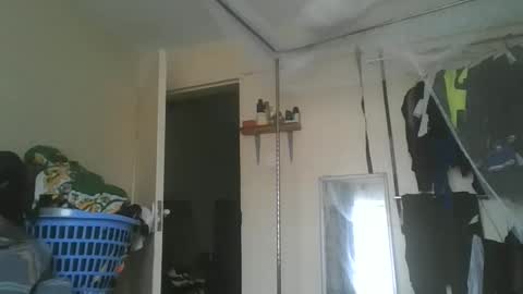 Snapshot of sexyy_tiny chatting on 10, 11, 2025 Mel online show from 10, 11, 2025