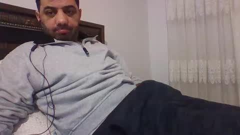 Snapshot of sexyyy_mannn chatting on 8, 2, 2025 sexyyy_mannn online show from 8, 2, 2025