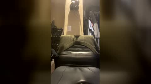 Snapshot of sexyzaddy94 chatting on 17, 3, 2026 sexyzaddy94 online show from 17, 3, 2026
