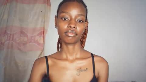 Snapshot of sexyzuriel chatting on 27, 2, 2026 sexyzuriel online show from 27, 2, 2026