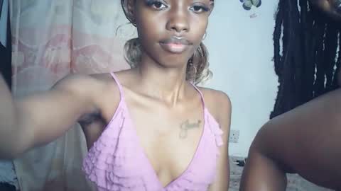 sexyzuriel online show from 2, 4, 2026