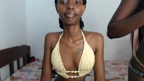 Snapshot of sexyzuriel chatting on 26, 4, 2026 sexyzuriel online show from 26, 4, 2026