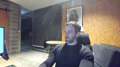 shad0w_hunter online show from 24, 6, 2026