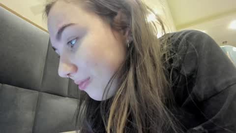 Snapshot of shadow_raffi chatting on 4, 12, 2024 shadow_raffi online show from 4, 12, 2024