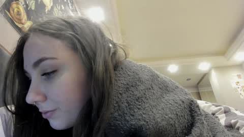 Snapshot of shadow_raffi chatting on 5, 1, 2025 shadow_raffi online show from 5, 1, 2025