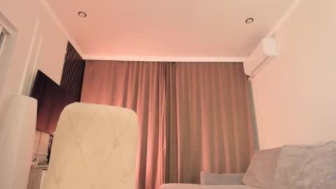 Snapshot of shaix_xx chatting on 15, 12, 2025 Yanmei online show from 15, 12, 2025