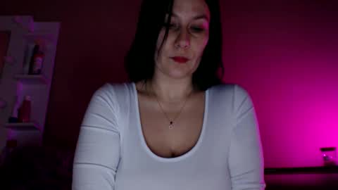 Mila online show from 10, 1, 2026